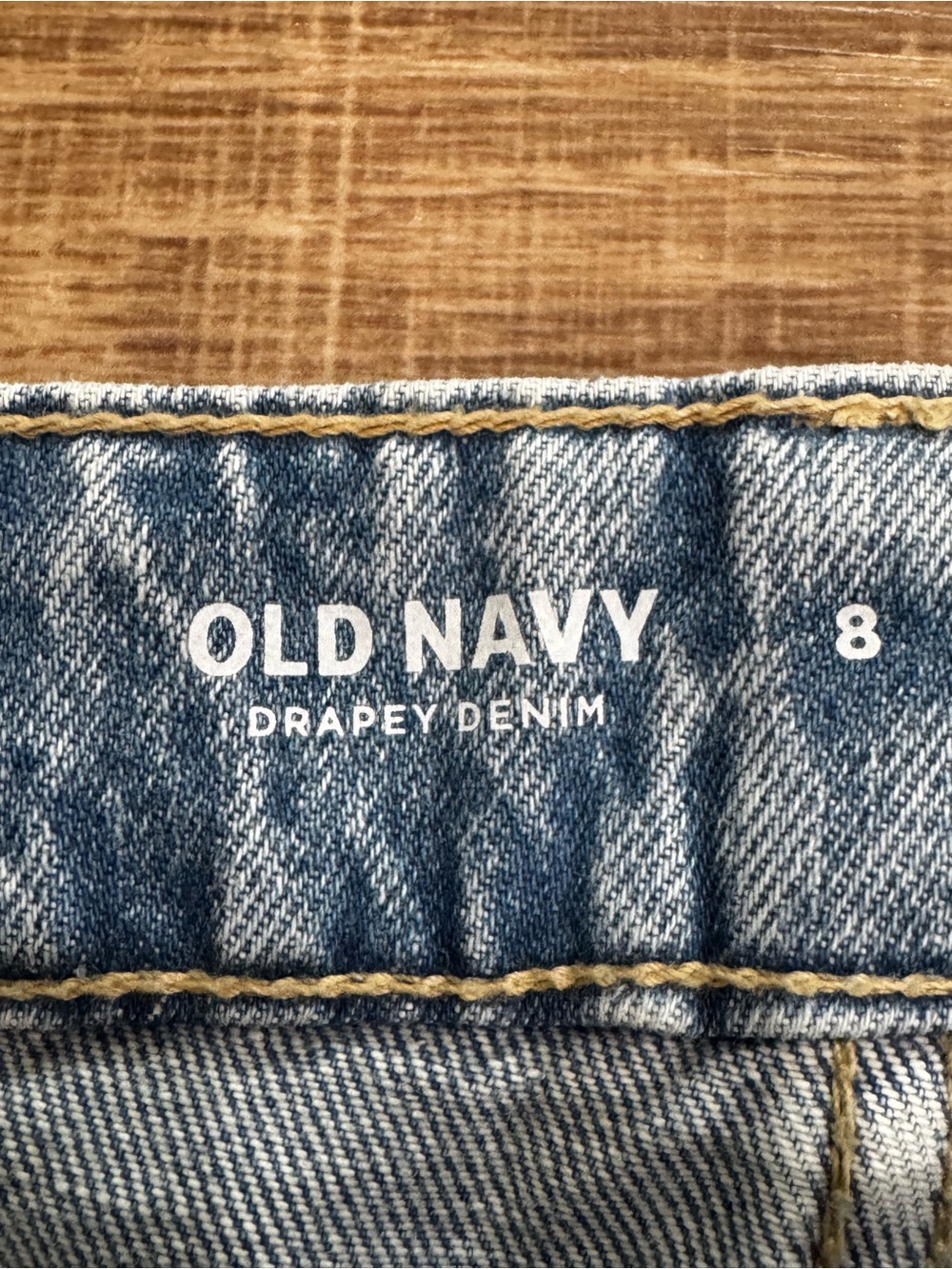 Old Navy High Rise Baggy Wide Leg Jeans Drapey Denim Medium Wash Size 8 - Picture 5 of 7